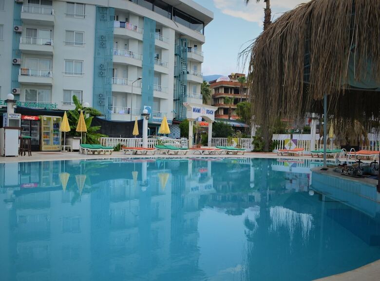 M.c.a. Marquis Hotel
