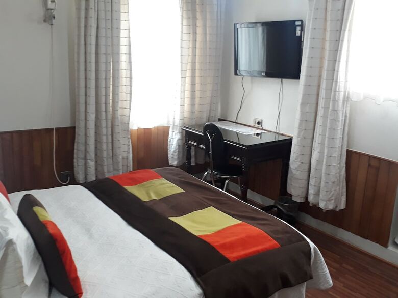 Hl Hotel Low Cost