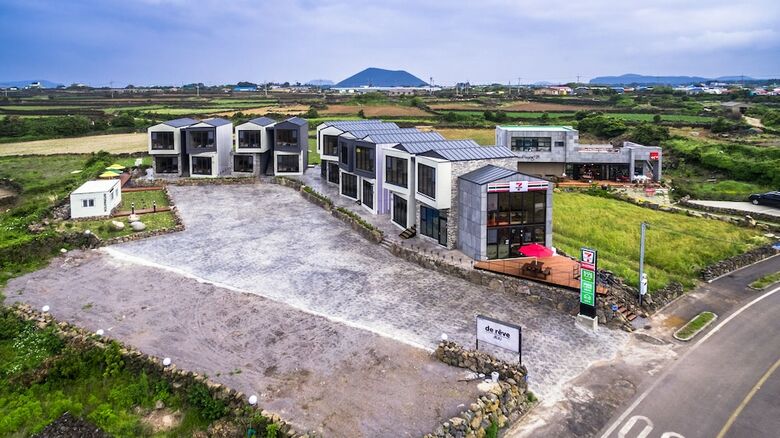 De Reve Jeju