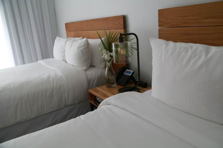 Urbanica The Meridian Hotel