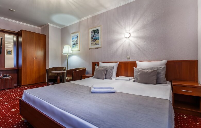 Mayak Hotel
