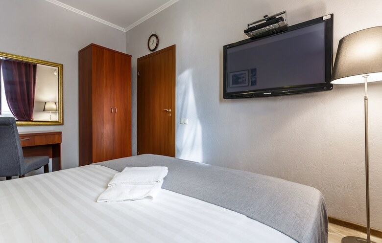 Mayak Hotel