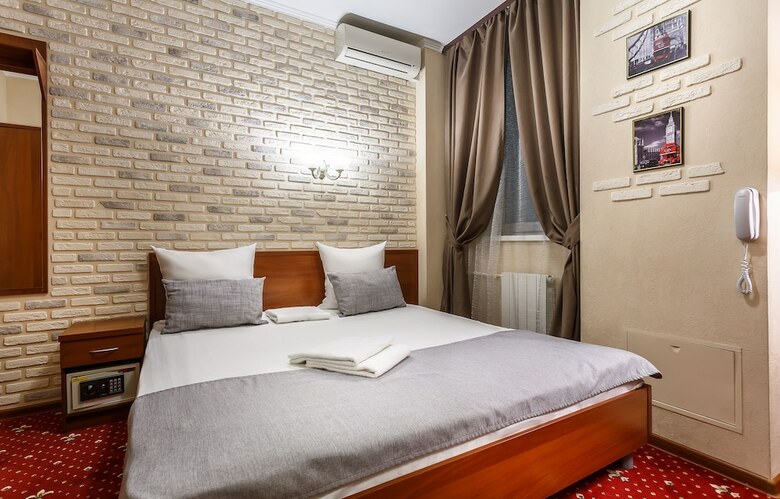 Mayak Hotel