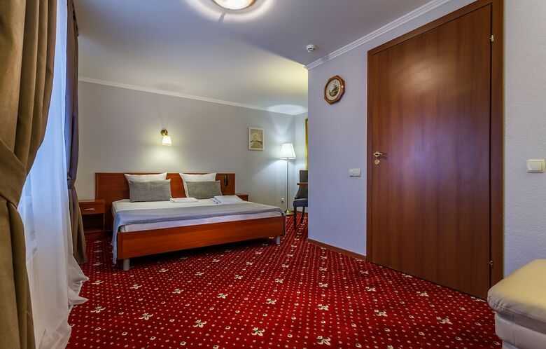 Mayak Hotel