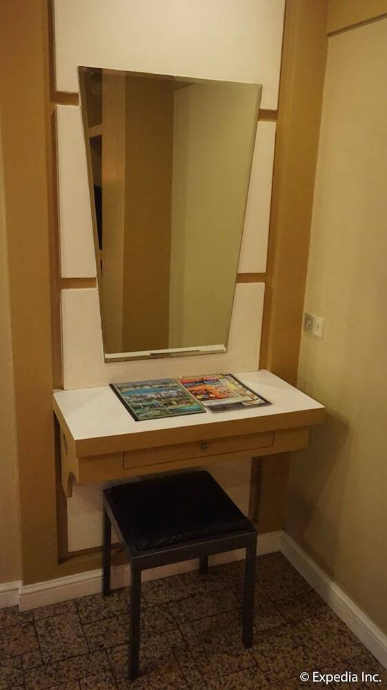 Urban Travellers Hotel