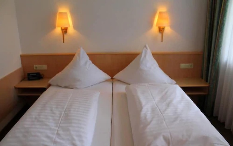 Hocher Hotel & Caf�