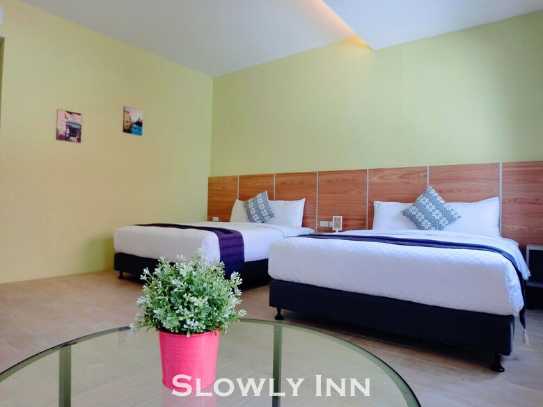 Hotel Slowly Inn