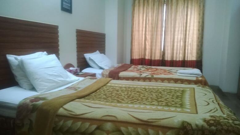 Hotel Traveller Inn
