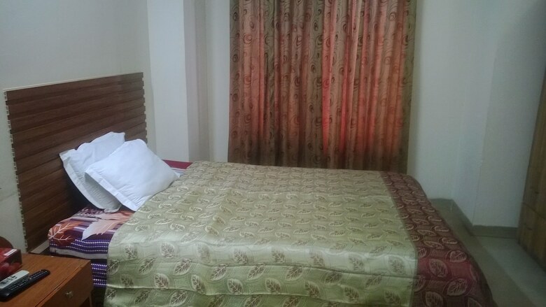 Hotel Traveller Inn