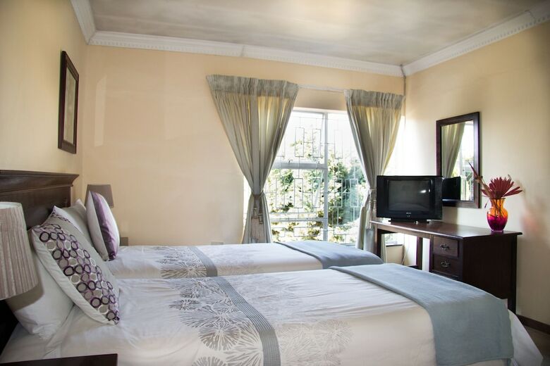 Phokeng Gardens Bed And Breakfast