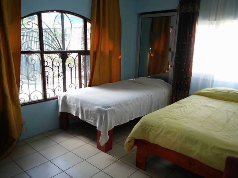 Hostal Hostel La Corte