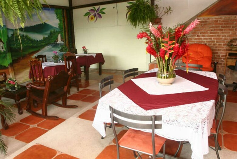 Hostal Hostel La Corte