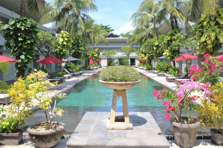 Hotel Airy Kuta Bakung Sari Bali