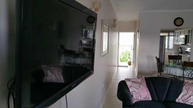 Fern Court Apartment With Oceanic View