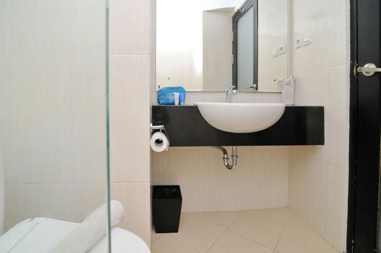 Hotel Airy Legian Sunset Road Nakula 9 Kuta Bali