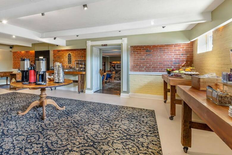 Admiral Fell Inn, Ascend Hotel Collection