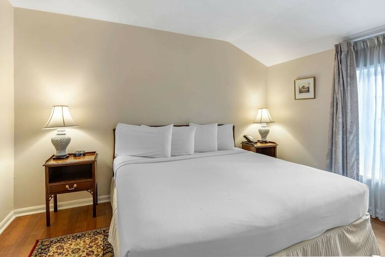 Admiral Fell Inn, Ascend Hotel Collection