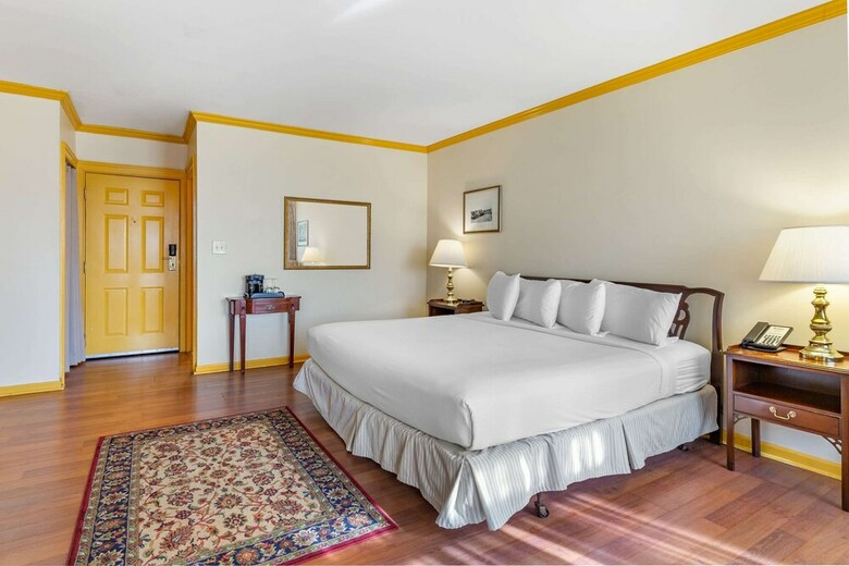 Admiral Fell Inn, Ascend Hotel Collection