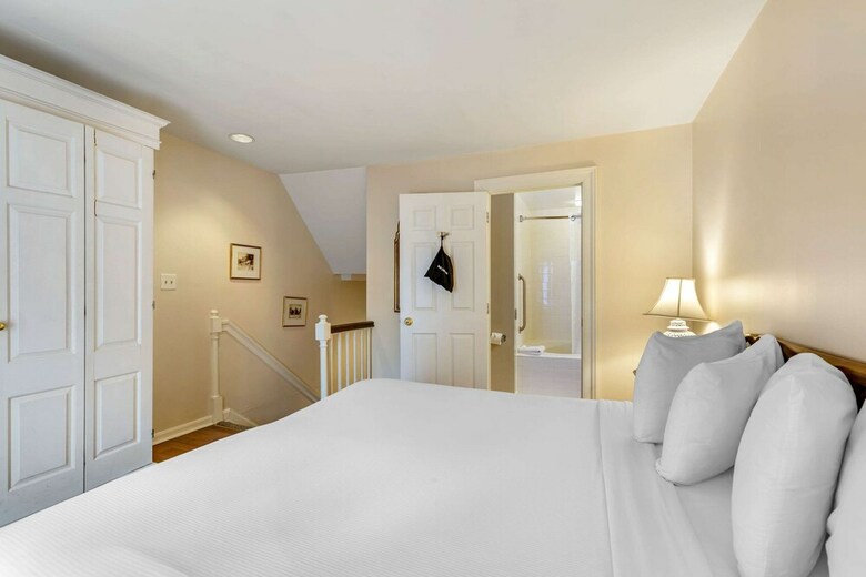 Admiral Fell Inn, Ascend Hotel Collection
