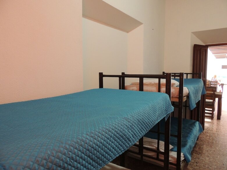 Hostal Feathers Hotel And Lounge