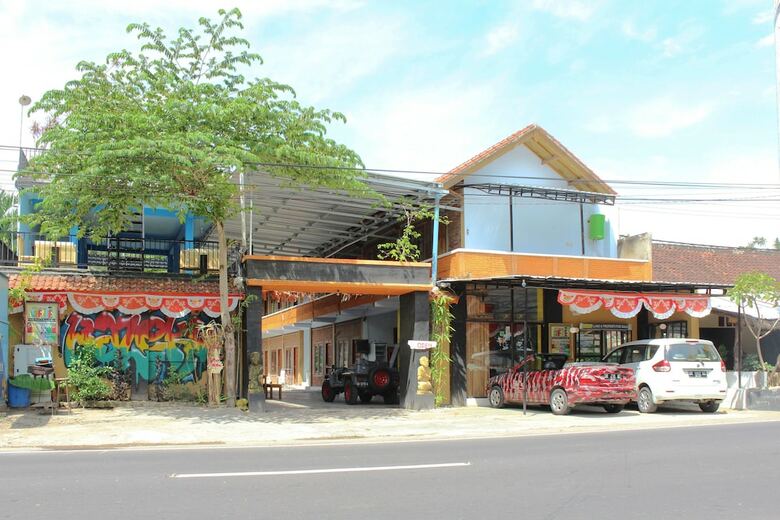 Hotel Airy Eco Pantai Senggigi Lombok