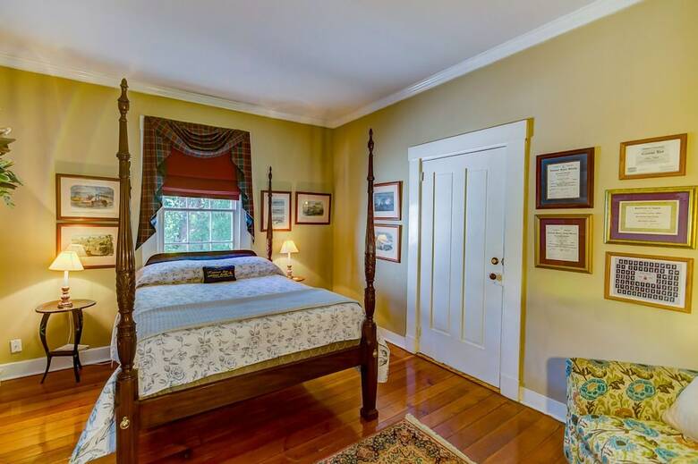Hotel Steele Cottage