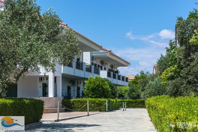Aparthotel Chandris Apartments
