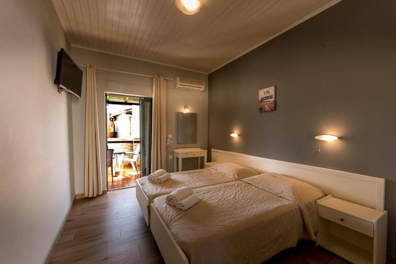 Aparthotel Chandris Apartments