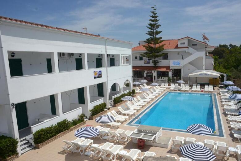 Aparthotel Chandris Apartments