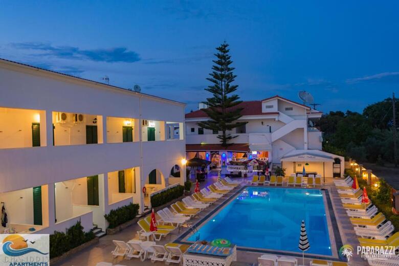 Aparthotel Chandris Apartments