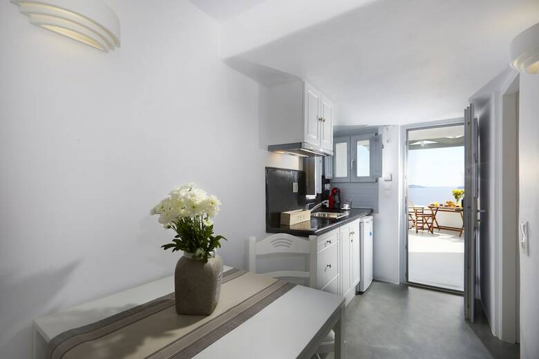 Villa Helianthus Suites