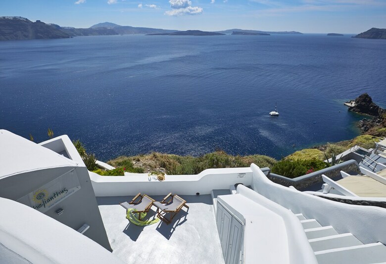 Villa Helianthus Suites