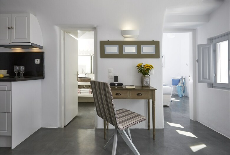 Villa Helianthus Suites