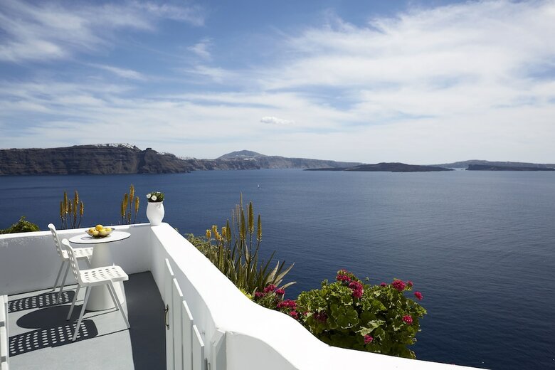 Villa Helianthus Suites