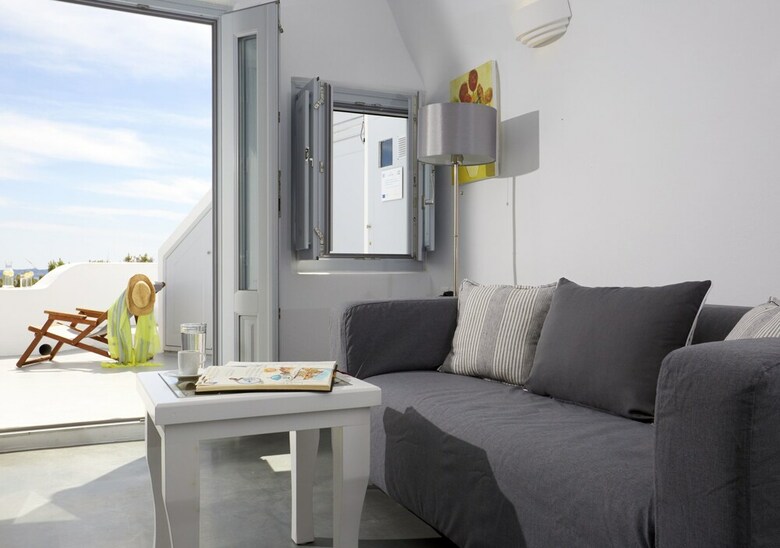 Villa Helianthus Suites