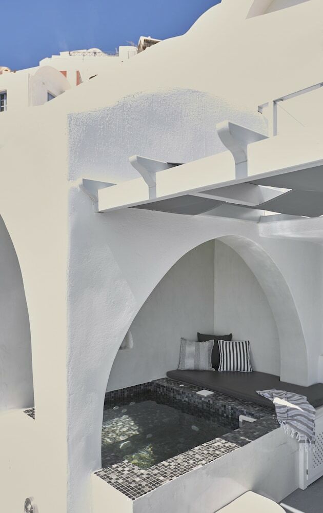 Villa Helianthus Suites