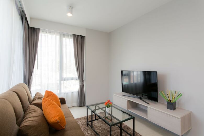Aparthotel 6th Avenue Surin Beach