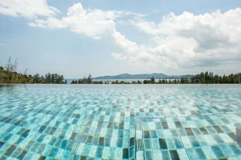 Aparthotel 6th Avenue Surin Beach