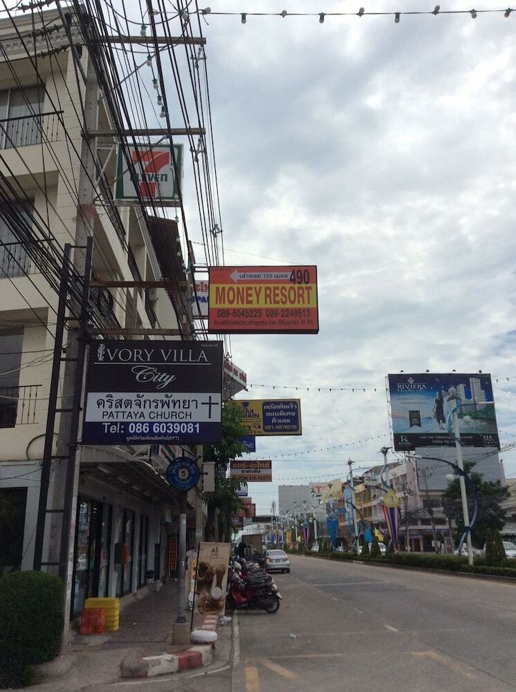 Hotel Money Resort