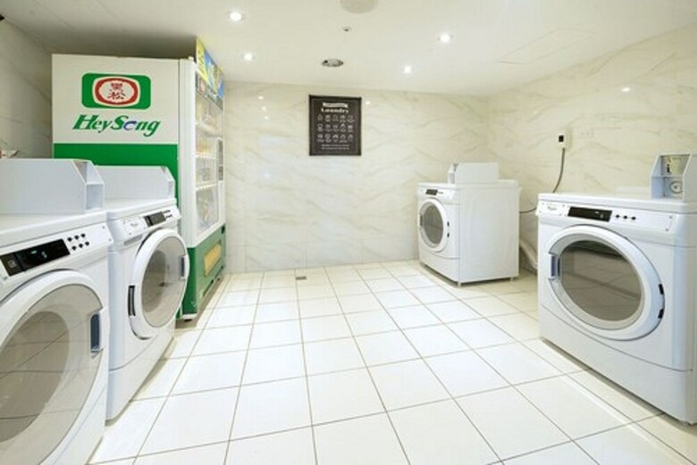 Aeris International Hotel
