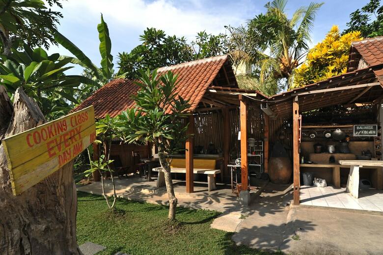 Hotel Airy Ubud Monkey Forest Bali