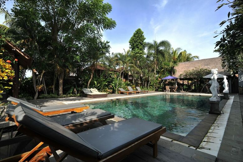 Hotel Airy Ubud Monkey Forest Bali