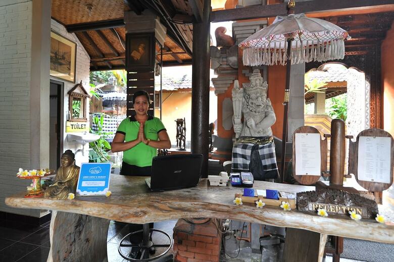 Hotel Airy Ubud Monkey Forest Bali