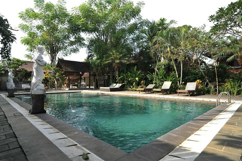 Hotel Airy Ubud Monkey Forest Bali