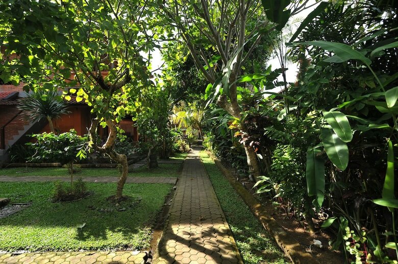 Hotel Airy Ubud Monkey Forest Bali