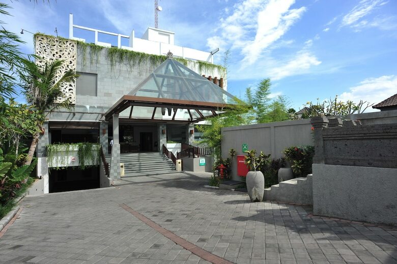 Hotel Airy Premier Ubud Simpang Hanoman Monkey Forest Bali