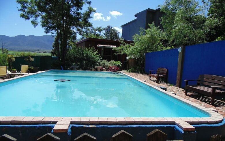 Hotel Ibis Place Guest House