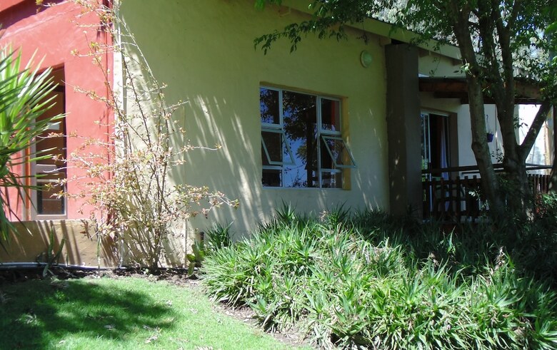 Hotel Ibis Place Guest House