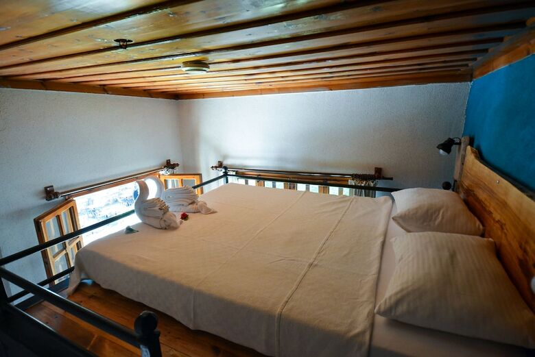 Hotel Wood House