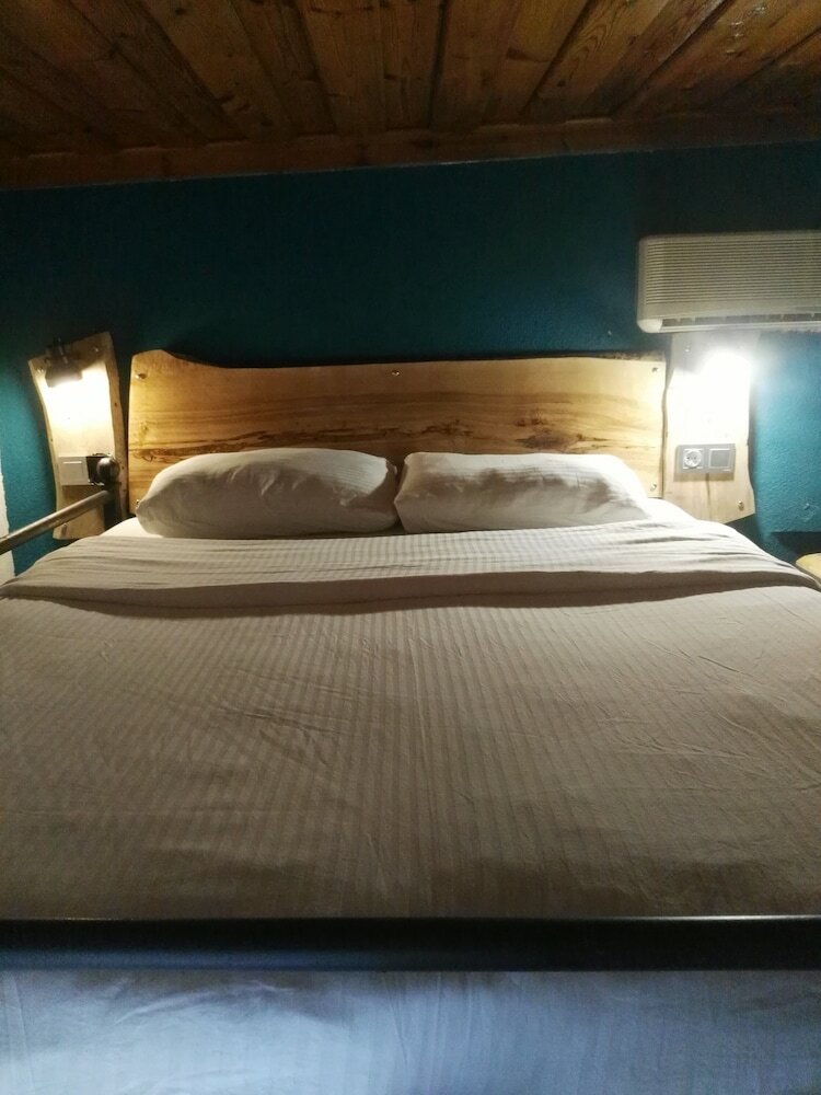 Hotel Wood House